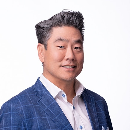 Sale Team Headshot: Henry Kim